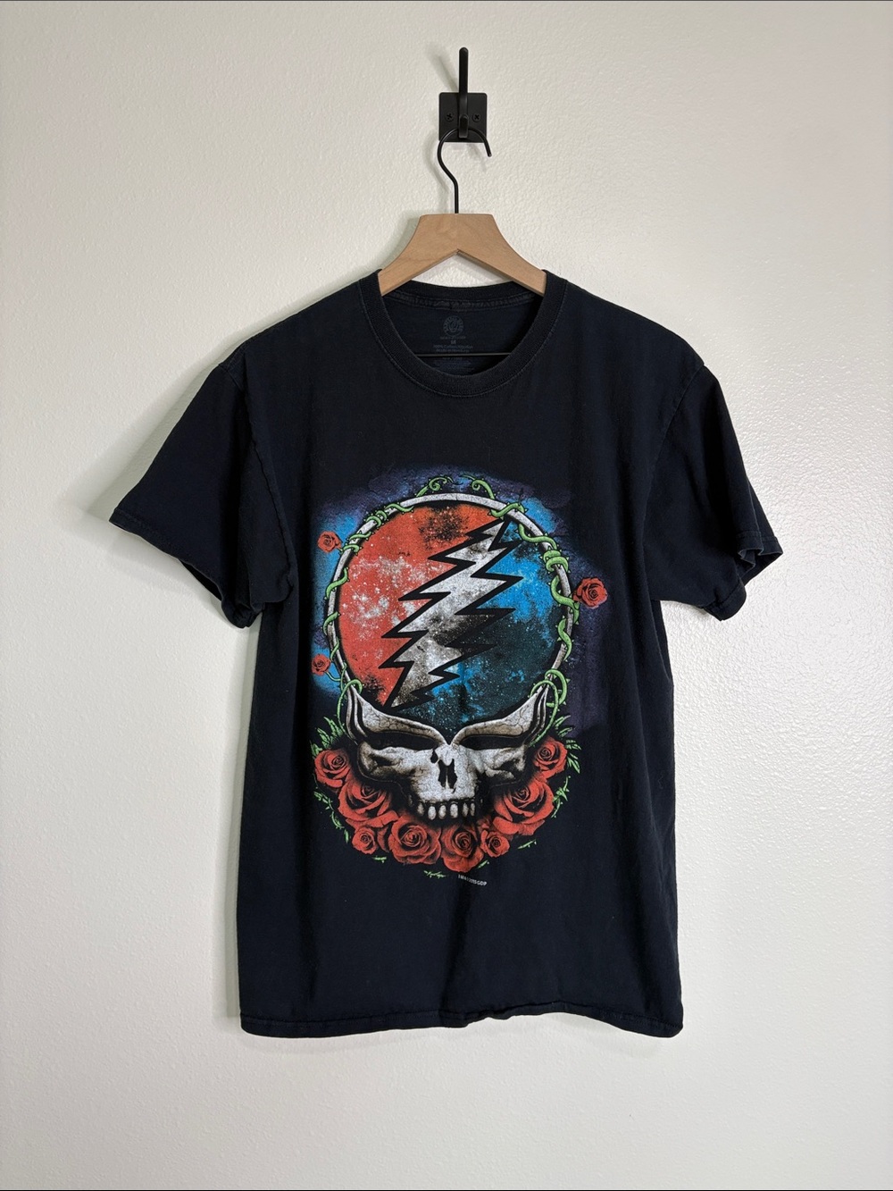 Men's Grateful Dead Space Skull Roses Graphic Band Short Sleeve Tee Black Medium